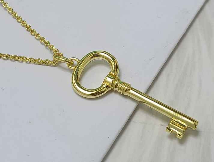 [N0030-3] Collar Tiffany llave aro oval tono dorado