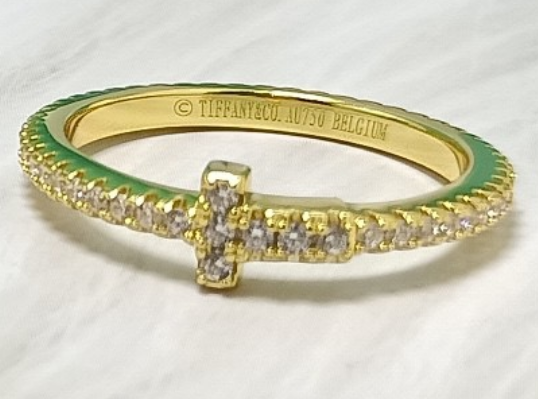 Anillo Tiffany plata 925 tono dorado cruz pavé