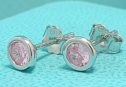 Aretes Tiffany Solitario Bisel Circonia Rosa