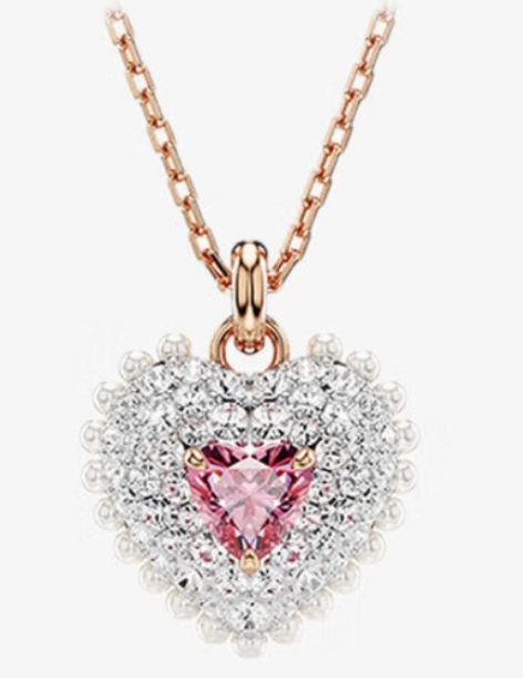 Collar colgante corazón pavé y perlas tono oro rosa