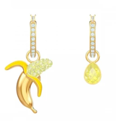 Aretes asimétricos Banana amarilla