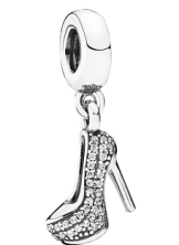 Charm colgante zapato de tacón pavé