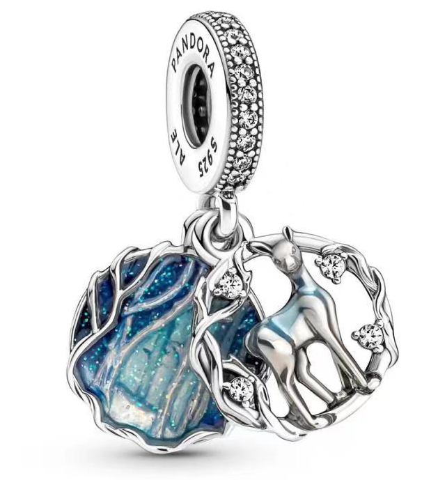 Charm colgante ciervo en bosque calado con disco esmalte azul brillante