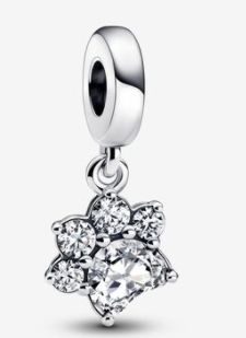 [P221] Charm colgante flor racimo de circonias talla brillante