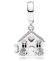 Charm colgante casa con corazón esmalte rosa