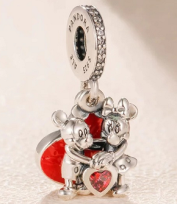 [P344] Charm colgante Mickey y Minnie corazón rojo