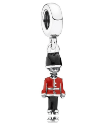 Charm colgante guardia real británico esmalte rojo