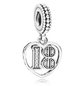 Charm colgante corazón número 18 pavé