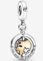 Charm colgante globo terráqueo bicolor grabado