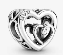 Charm corazón calado Mom líneas entrelazadas