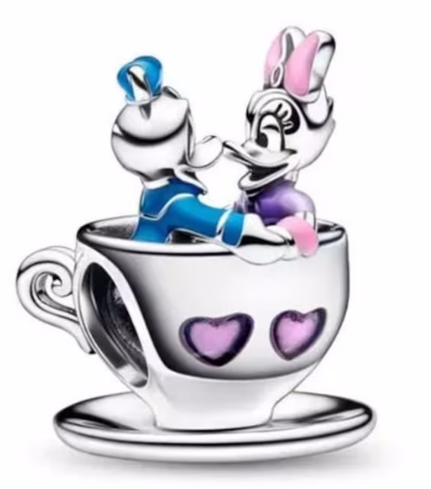 [CH322] Charm Disney Donald y Daisy en taza de té