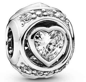 Charm Pandora corazón circonia central pavé transparente