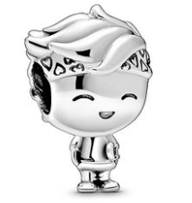 Charm Pandora niño capucha estampado triángulos