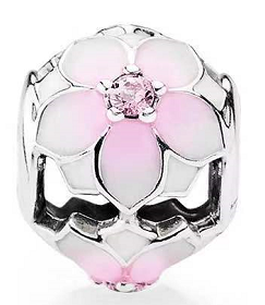 Charm Pandora flor magnolia esmalte rosa