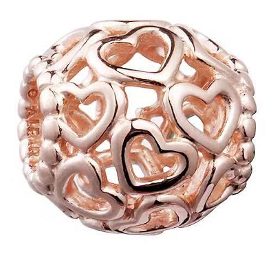 Charm bola calada corazones baño oro rosa