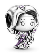 Charm Pandora hechicera capa morada