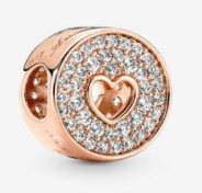 Charm Círculo Pavé con Corazón Baño Oro Rosa