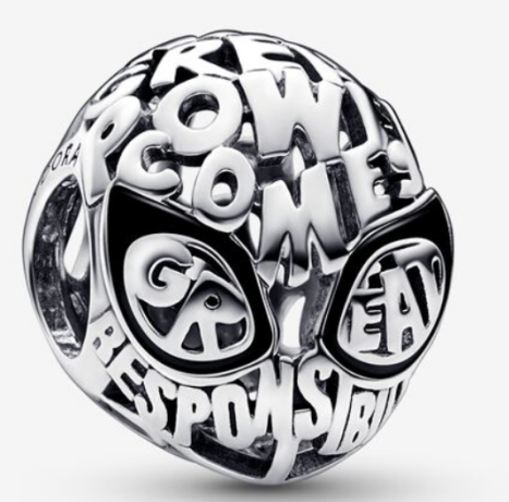 Charm Pandora frase grabada sobre el poder y la responsabilidad
