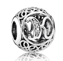 Charm Pandora letra vintage K con circonias