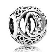 Charm Pandora Letra Q Filigrana Pavé