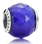 Charm Pandora circonia facetada azul añil