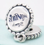 Charm Pandora medalla Wonder texto grabado