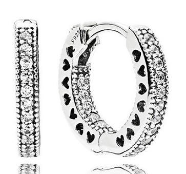 Aretes Pandora Aro Pavé Corazones Plata