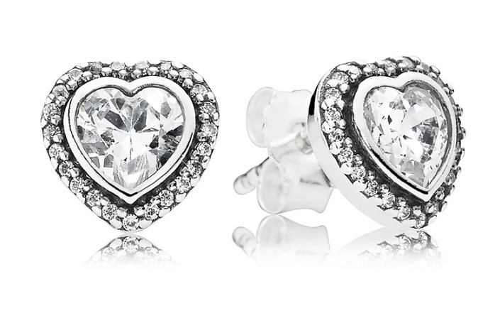 Aretes Pandora Corazón Enmarcado Circonia Plata