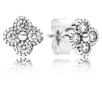 Aretes Pandora flor de cuatro pétalos pavé