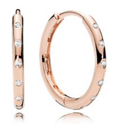 Aretes Pandora aro baño oro rosa con circonias dispersas