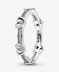 [JZ-513] Anillo Pandora Guirnalda de Corazones con Línea de Circonias