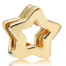 Charm Estrella Calada Baño Dorado